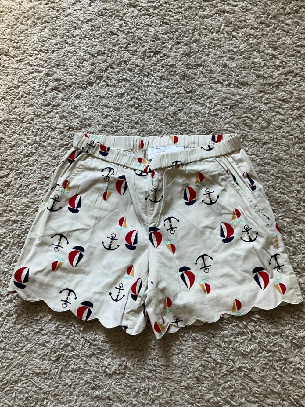 Hanna Andersson shorts with scallop hem for girls. Size: 160 (US 14). ivory mult
